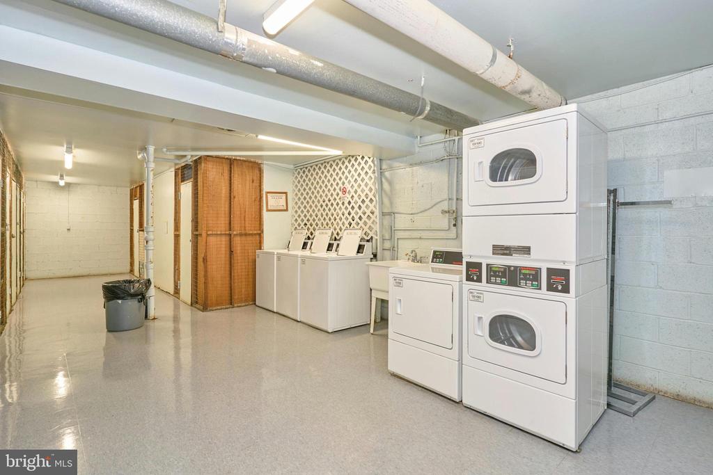 1504 S GEORGE MASON DRIVE 10