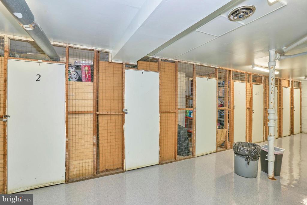 1504 S GEORGE MASON DRIVE 10