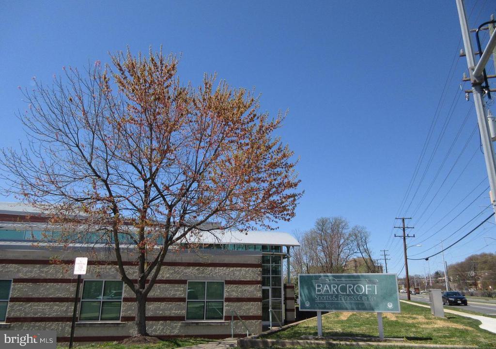 1504 S GEORGE MASON DRIVE 10