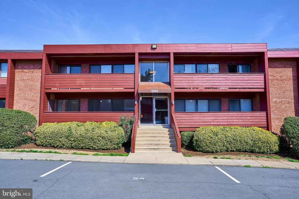 1504 S GEORGE MASON DRIVE 10