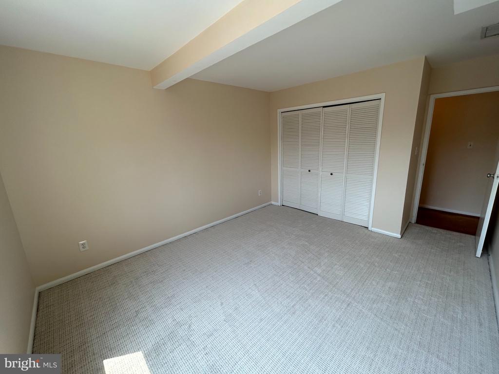 1931 N CLEVELAND STREET Unit: 402