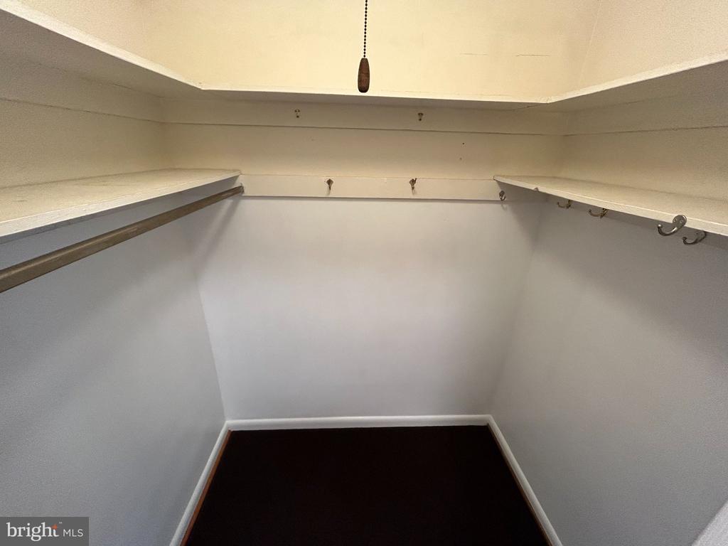 1931 N CLEVELAND STREET Unit: 402