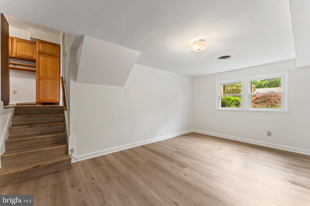 6012 KELLEY COURT