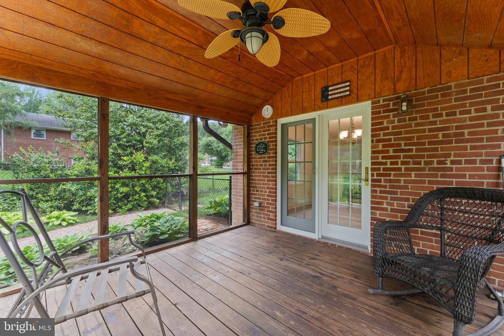 6012 KELLEY COURT