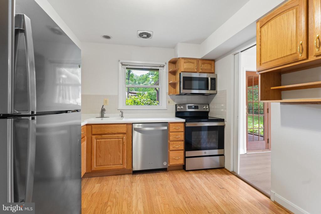 6012 KELLEY COURT