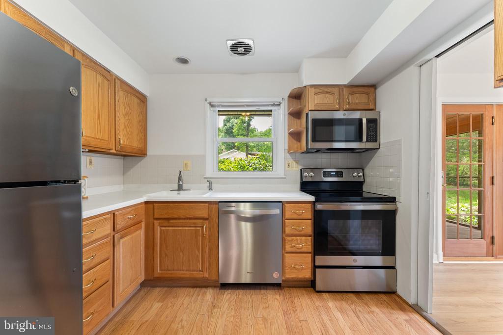 6012 KELLEY COURT