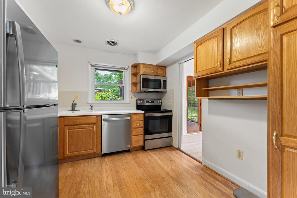 6012 KELLEY COURT