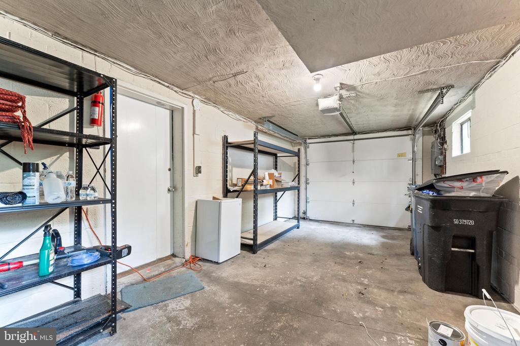 6012 KELLEY COURT