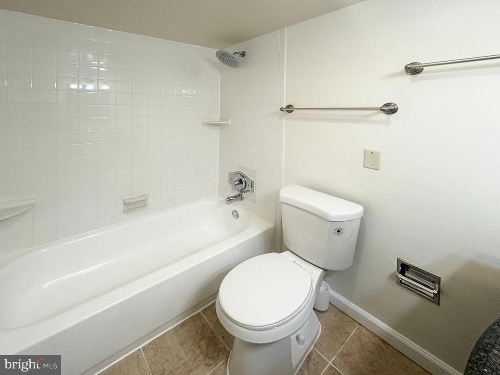 307 YOAKUM PARKWAY Unit: 816