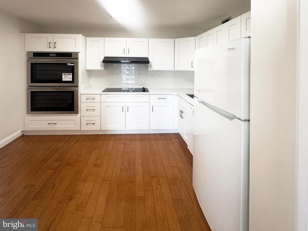 307 YOAKUM PARKWAY Unit: 816