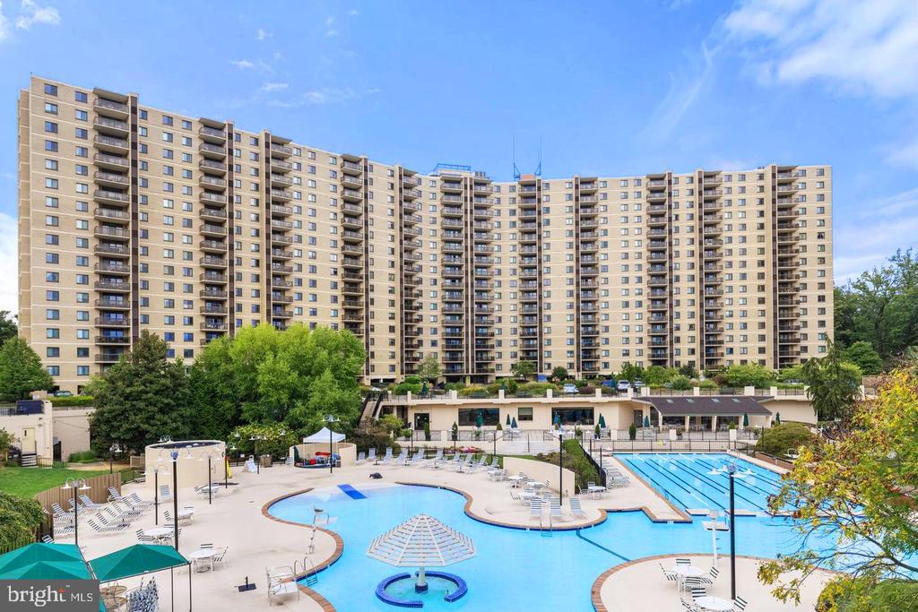 307 YOAKUM PARKWAY Unit: 816
