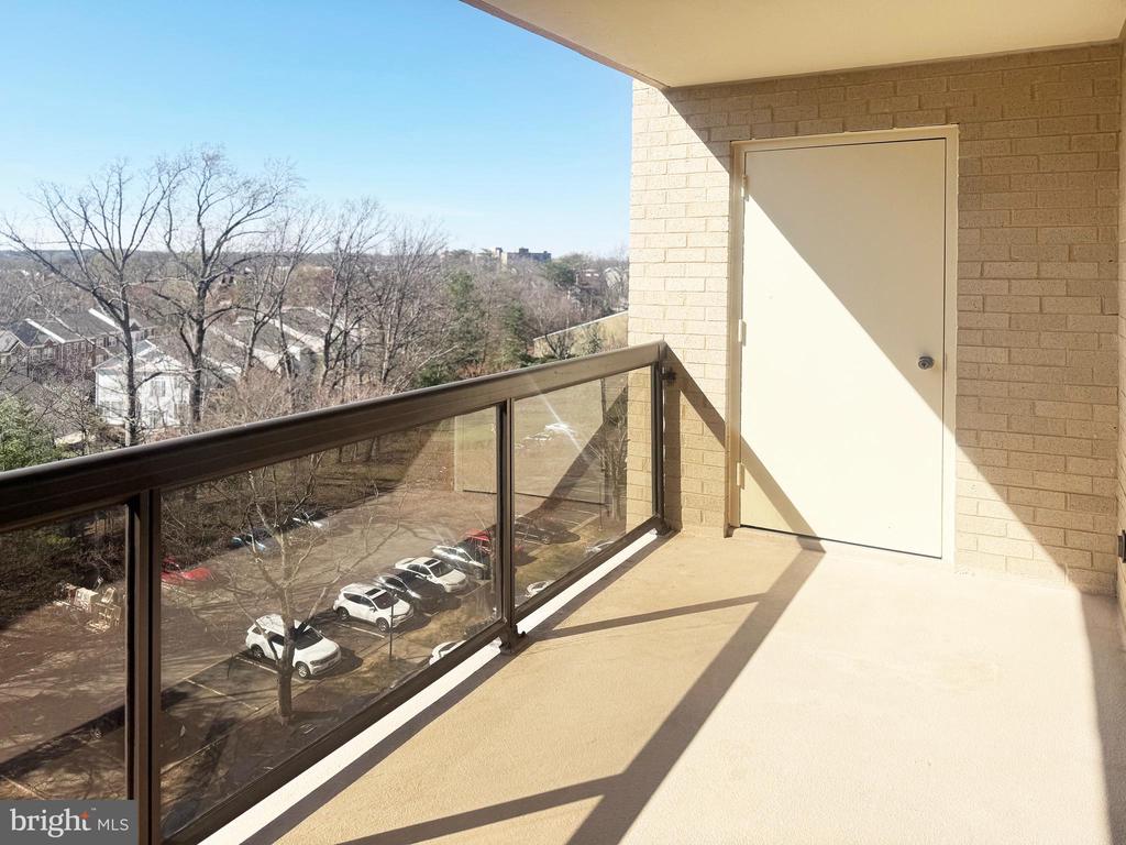 307 YOAKUM PARKWAY Unit: 816