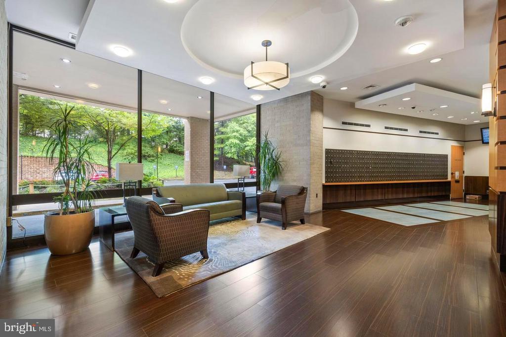 307 YOAKUM PARKWAY Unit: 816