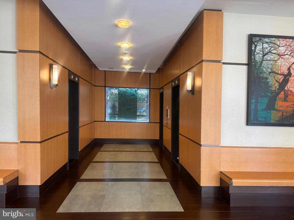 307 YOAKUM PARKWAY Unit: 816