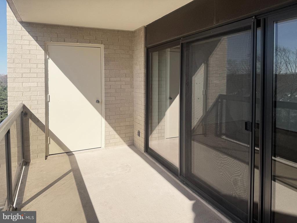 307 YOAKUM PARKWAY Unit: 816