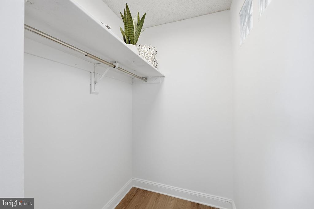 1225 MARTHA CUSTIS DRIVE Unit: 717