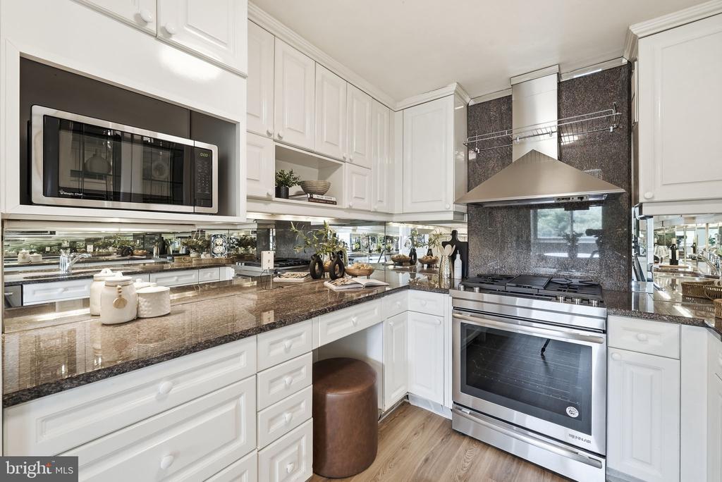 1225 MARTHA CUSTIS DRIVE Unit: 717