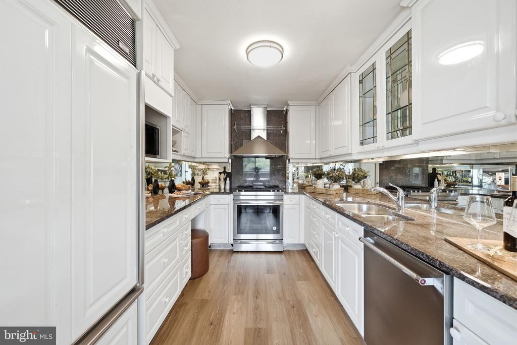 1225 MARTHA CUSTIS DRIVE Unit: 717