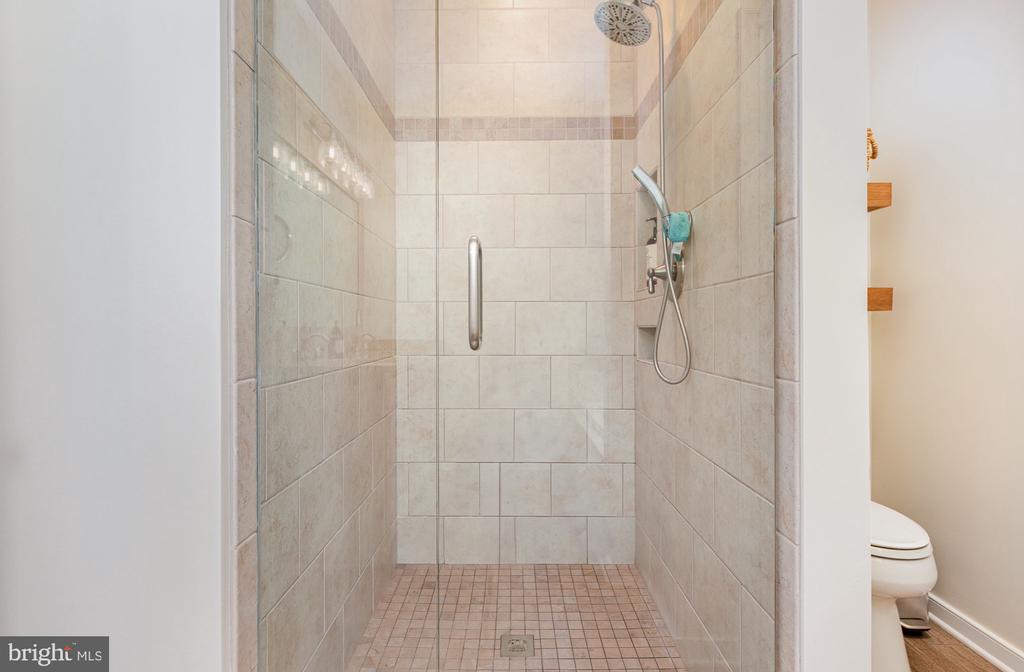 9401 ORCHID TERRACE