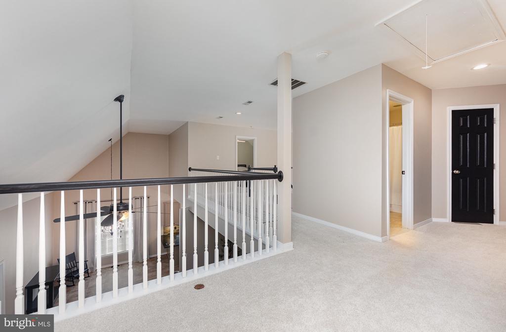9401 ORCHID TERRACE