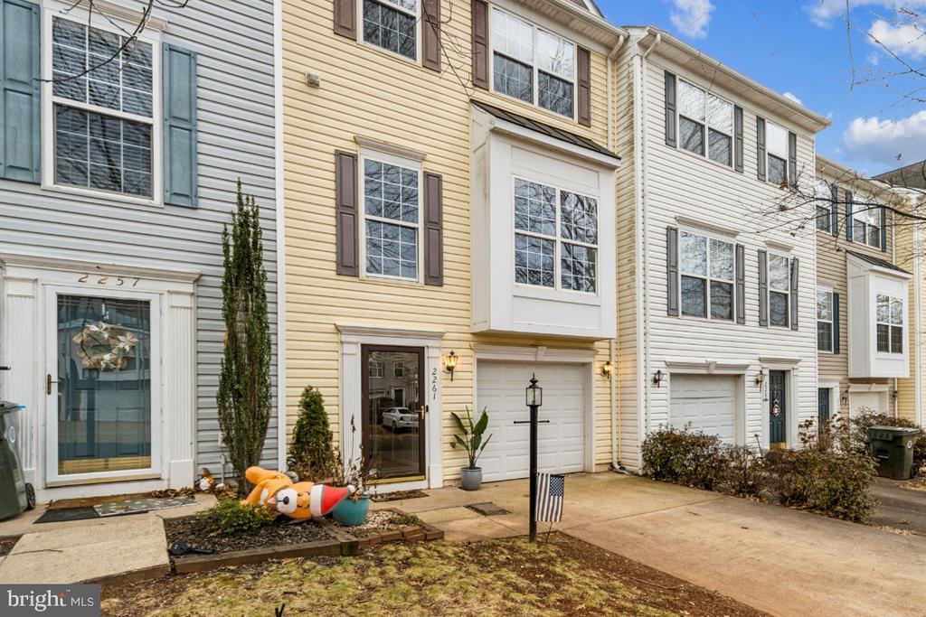 2261 FORSYTHIA DRIVE