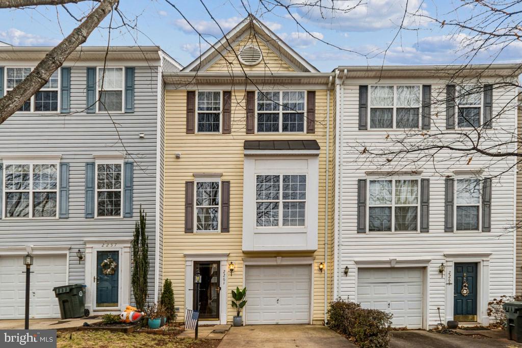 2261 FORSYTHIA DRIVE