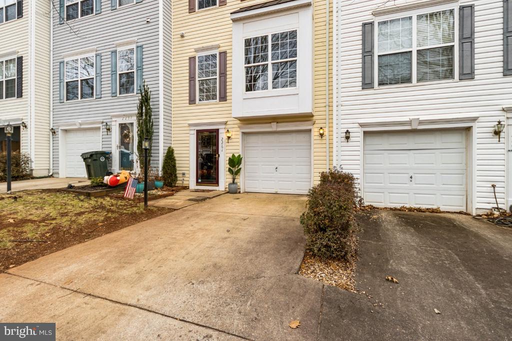 2261 FORSYTHIA DRIVE