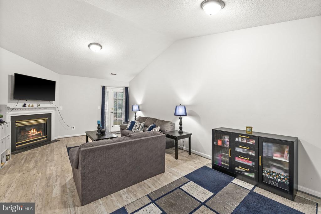820 RIPPLEBROOK DRIVE