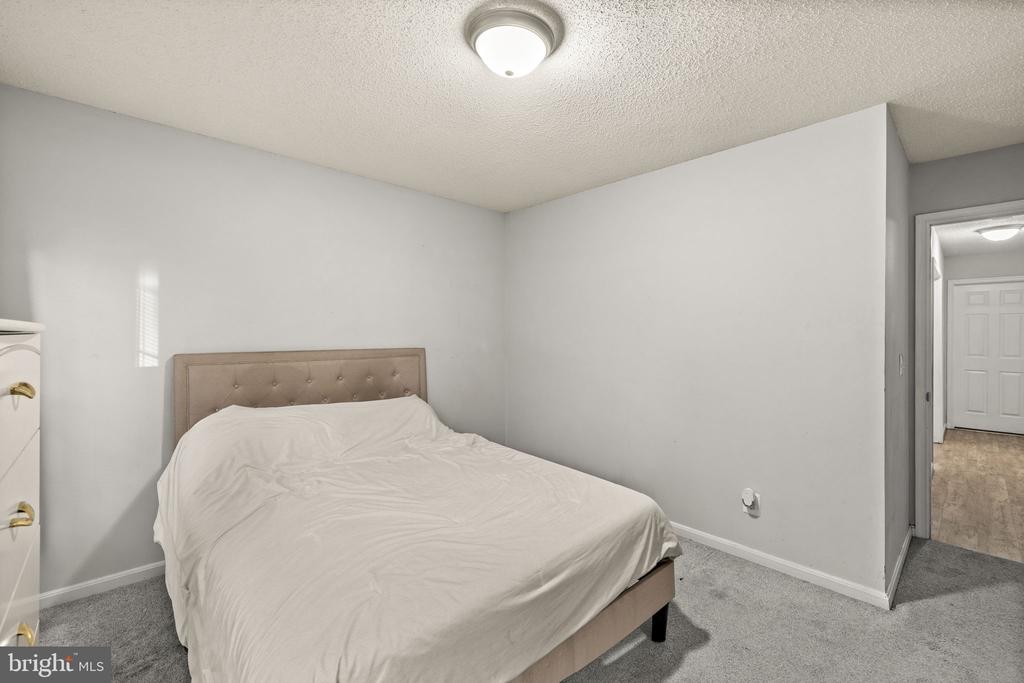 820 RIPPLEBROOK DRIVE