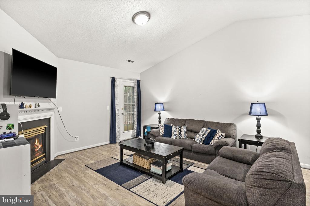 820 RIPPLEBROOK DRIVE