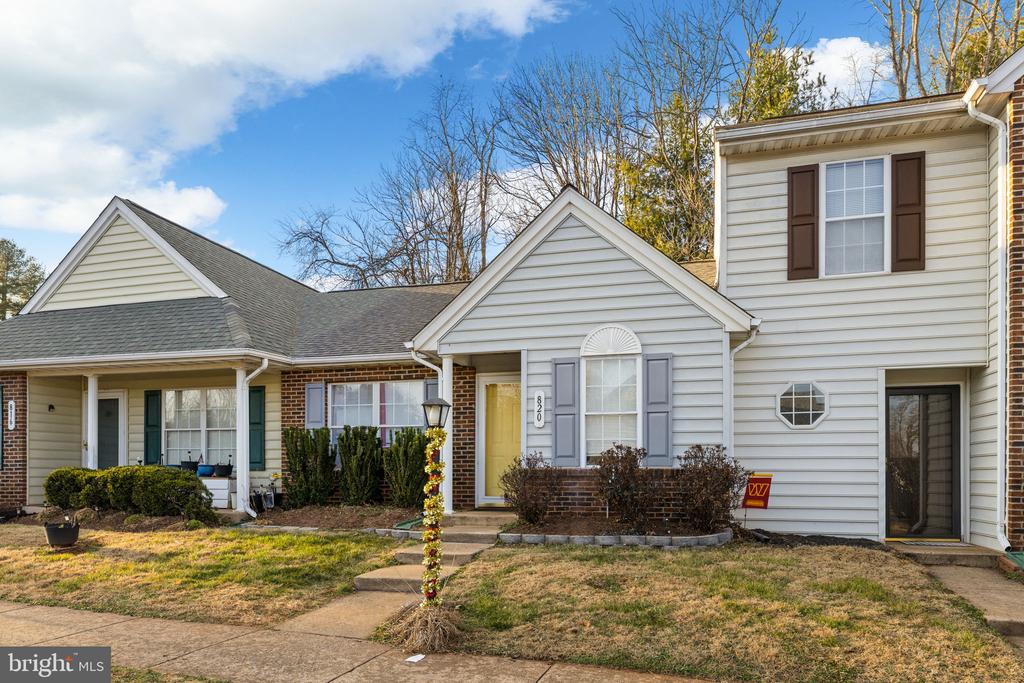 820 RIPPLEBROOK DRIVE