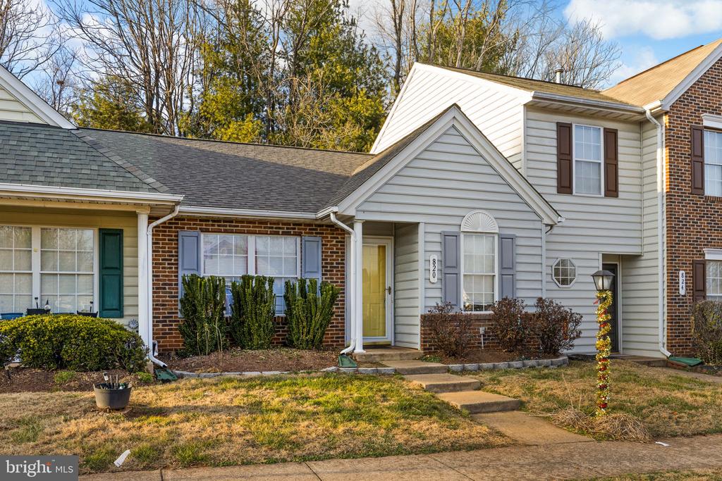 820 RIPPLEBROOK DRIVE