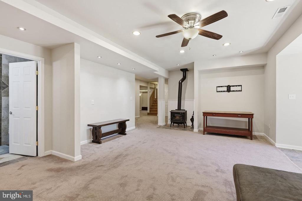 11064 STREAM SIDE LANE