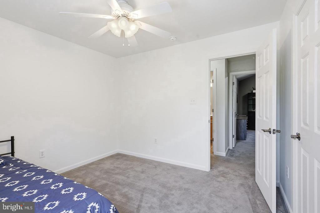 11064 STREAM SIDE LANE