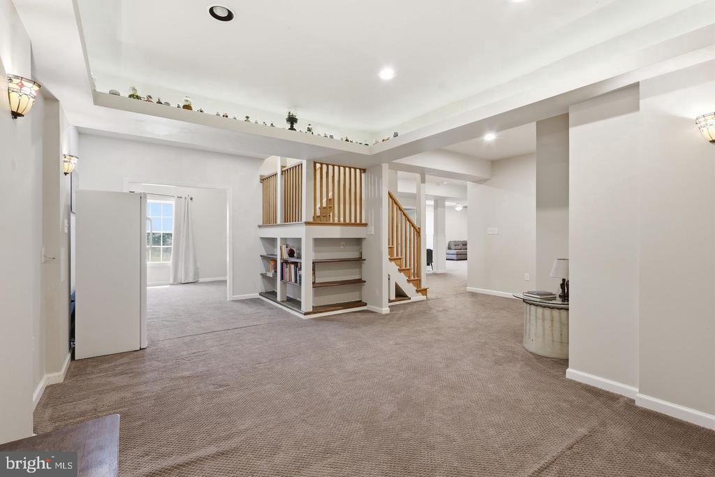 11064 STREAM SIDE LANE