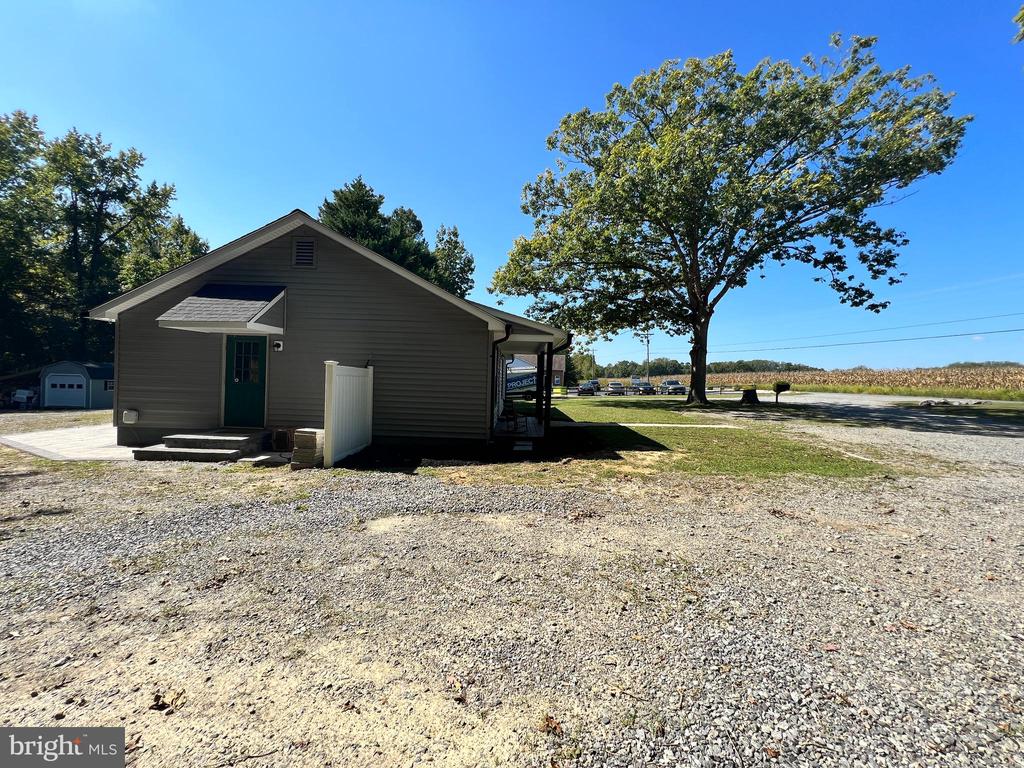 5338 LADYSMITH ROAD