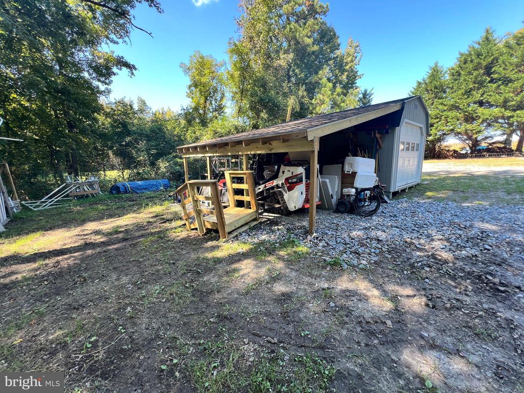 5338 LADYSMITH ROAD