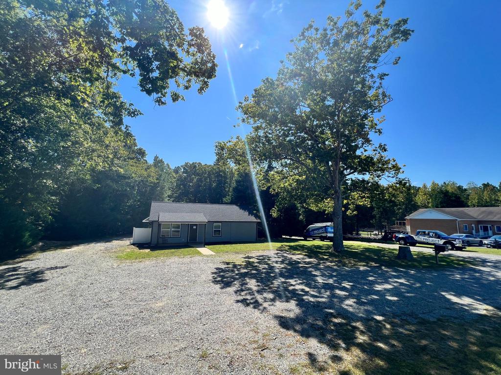 5338 LADYSMITH ROAD