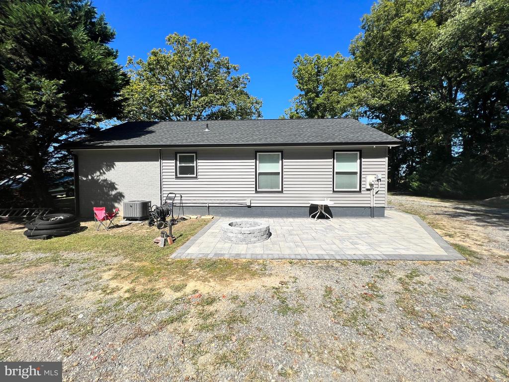 5338 LADYSMITH ROAD