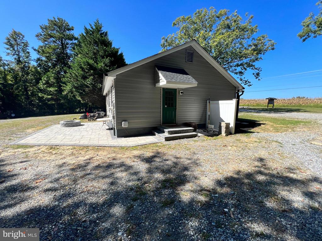 5338 LADYSMITH ROAD