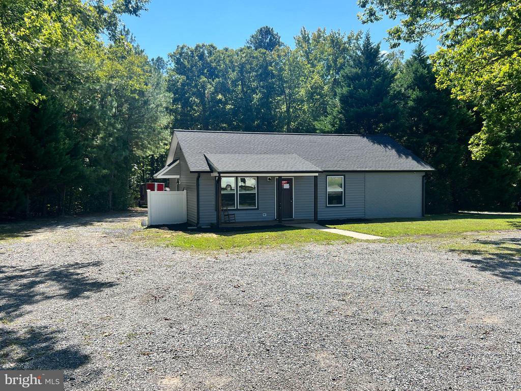 5338 LADYSMITH ROAD