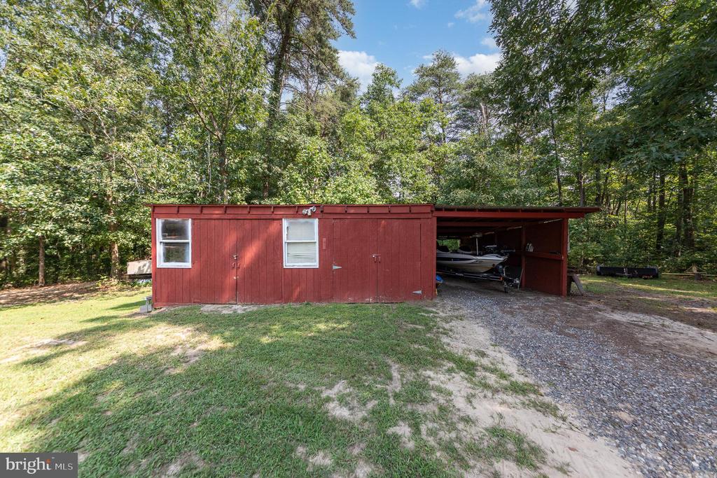 17878 LOCUST HILL ROAD