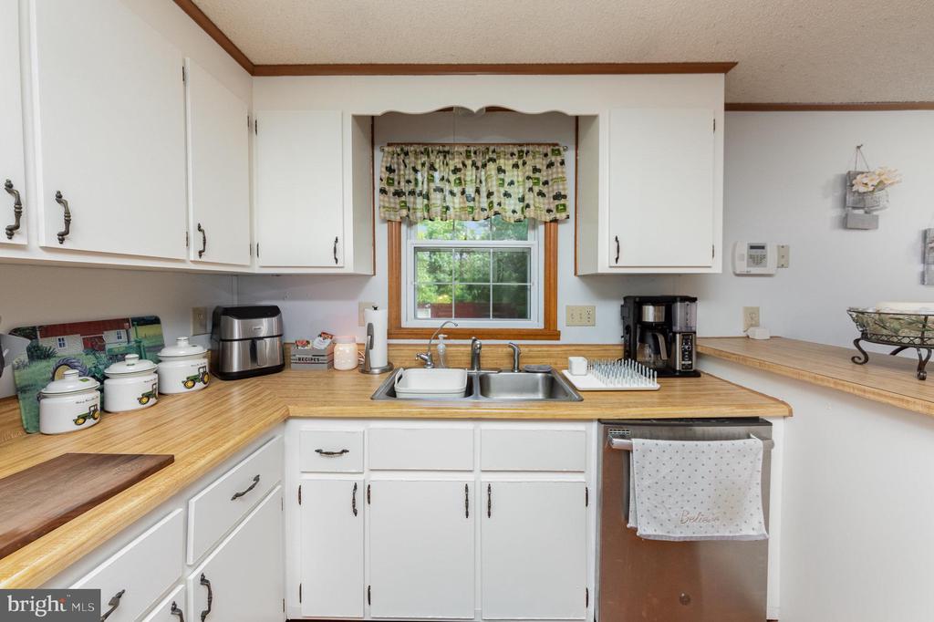 17878 LOCUST HILL ROAD