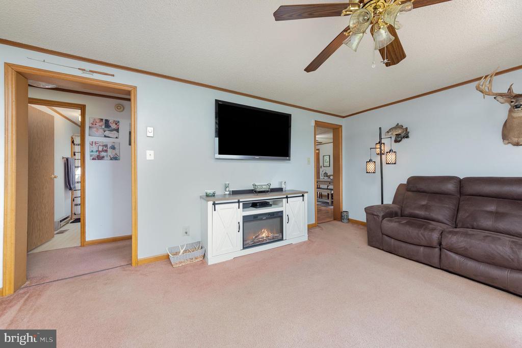 17878 LOCUST HILL ROAD