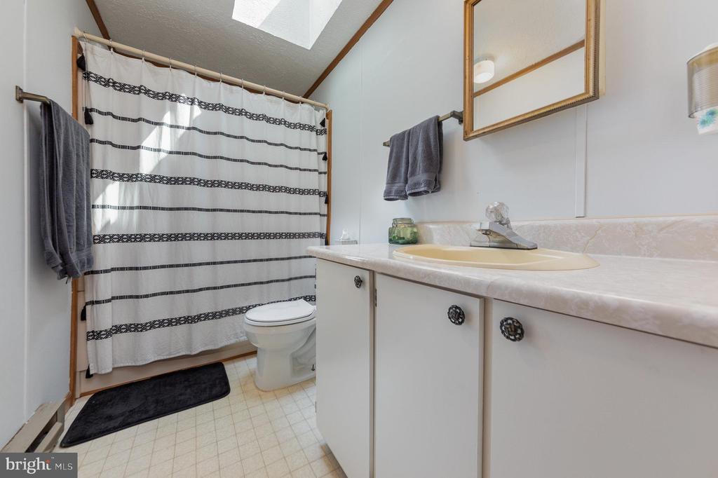 17878 LOCUST HILL ROAD