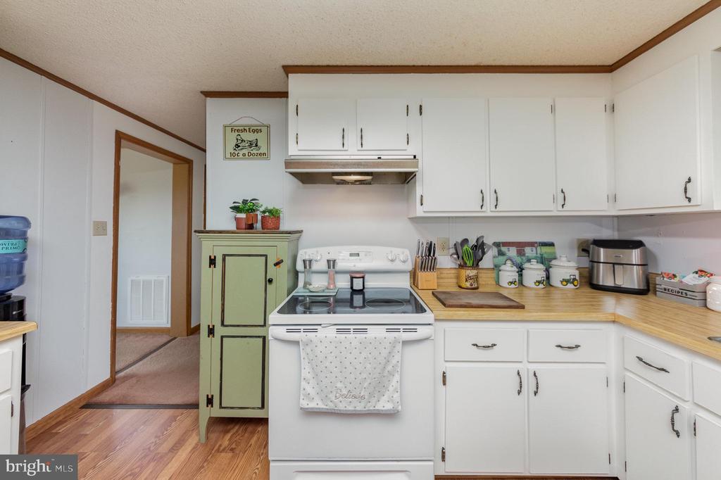 17878 LOCUST HILL ROAD