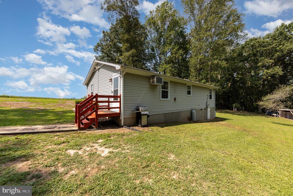 17878 LOCUST HILL ROAD