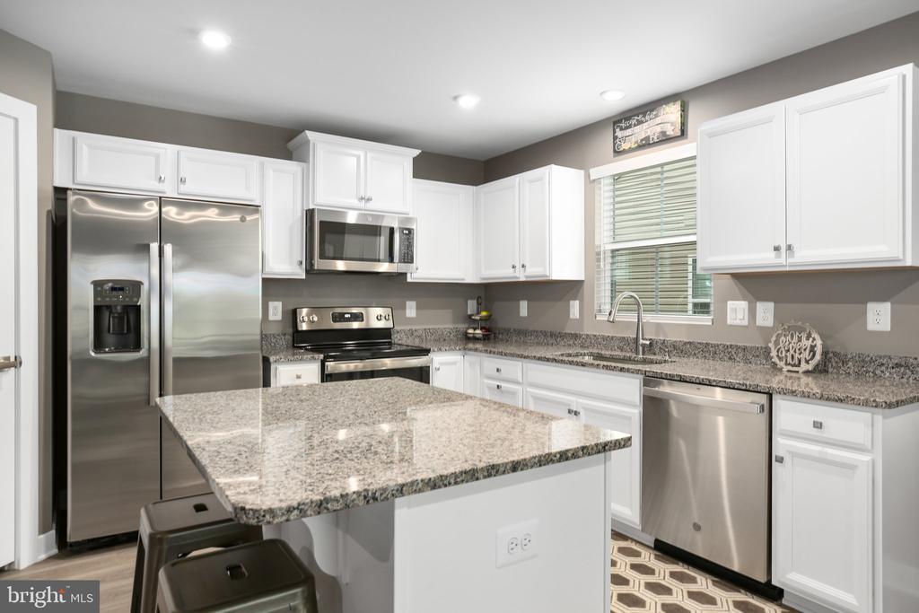 7212 PARCHMENT CIRCLE