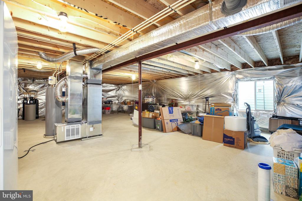 7212 PARCHMENT CIRCLE