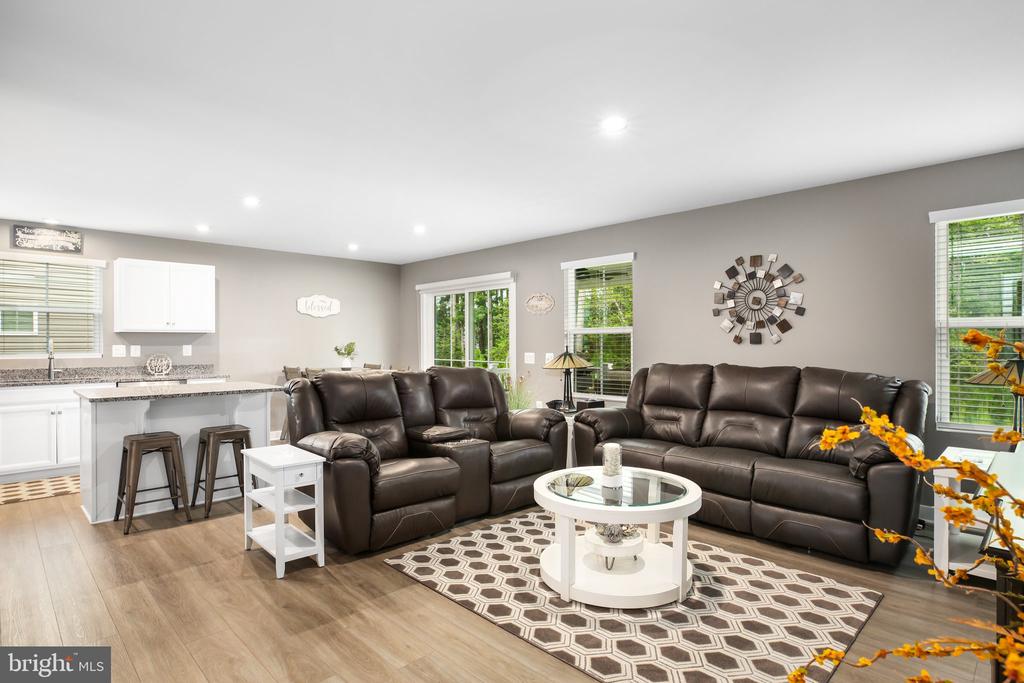 7212 PARCHMENT CIRCLE